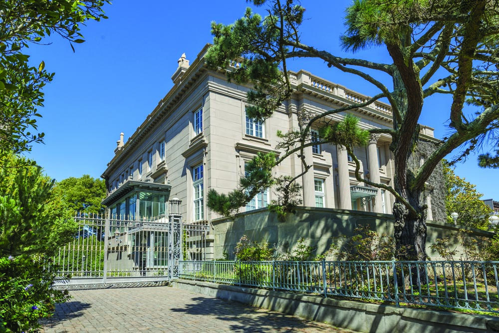 San Francisco S Most Expensive Listing Is A Replica Of Marie Antoinette S Private Getaway Looney Listing